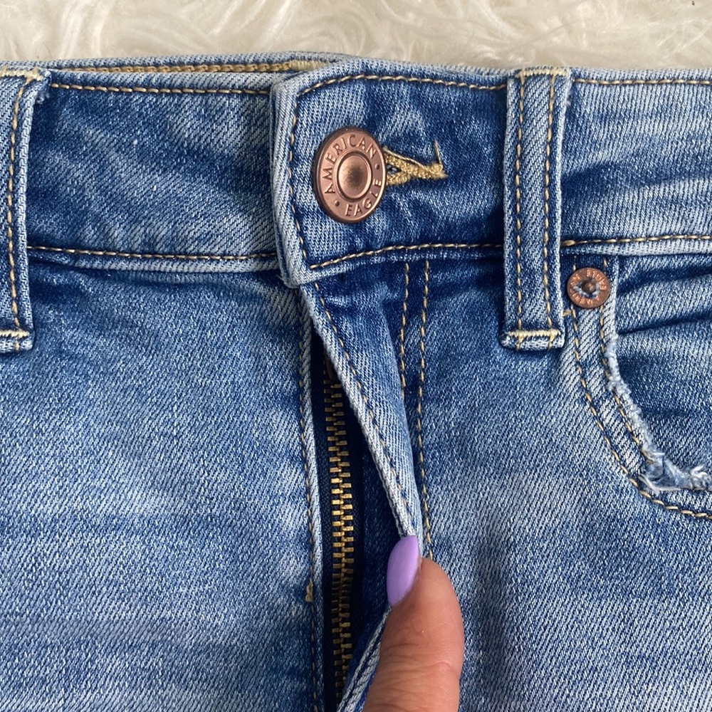AMERICAN EAGLE SUPER STRETCH HI-RISE SHORTIE - Picture 4 of 9